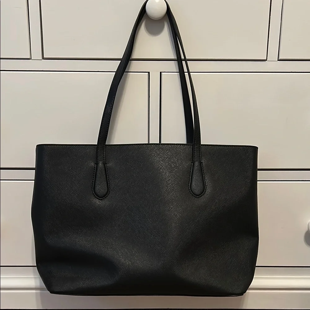 Kate Spade Black Tote Bag with Elegant Design - Picture 7 of 8